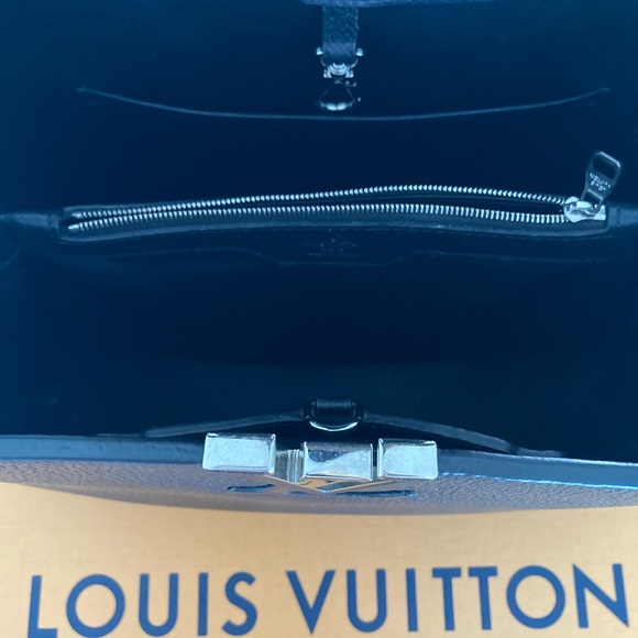 LV bag - Picture 9 of 16